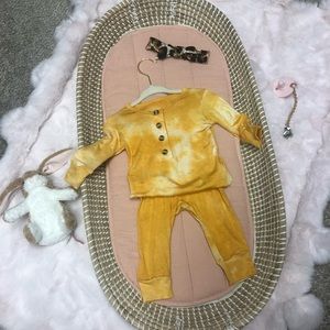 Lou Lou & Company Yellow TieDye Tops & bottoms 3-6